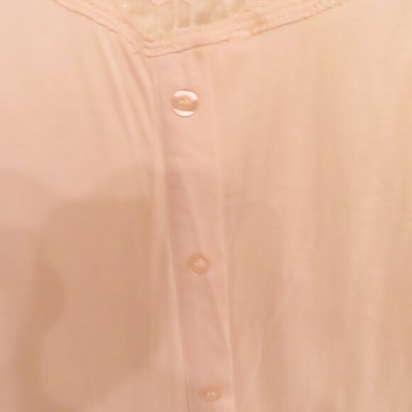 NEW Sweet Wander Cream Lace Neckline Button back Top - Picture 5 of 6